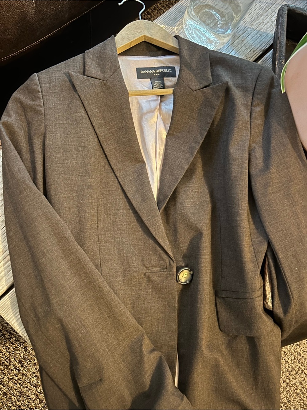 Banana Republic women’s Charcoal Gray Single-Breasted Blazer